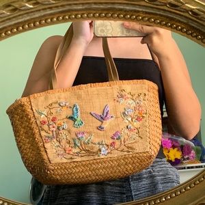 Basket shoulder bag